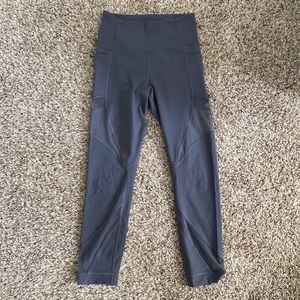 Lululemon grey cropped leggings with pockets